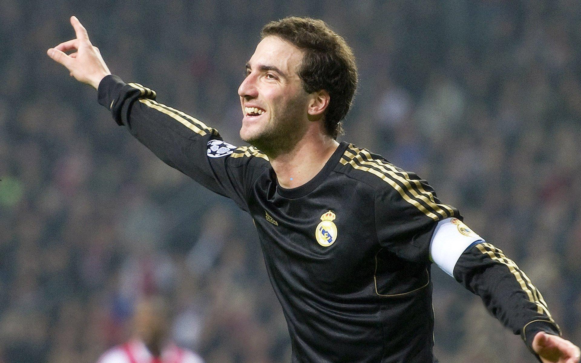 澳网第四日焦点,白卓璇挑战世界第一萨巴伦卡 阿尔卡拉斯亮相中央球场