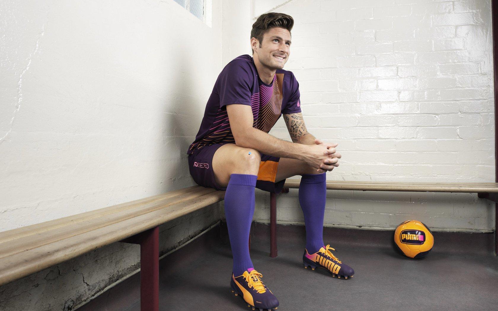 埃托奥坦言政治抱负成舆论焦点,足球传奇的总统之路与球场内外的挑战